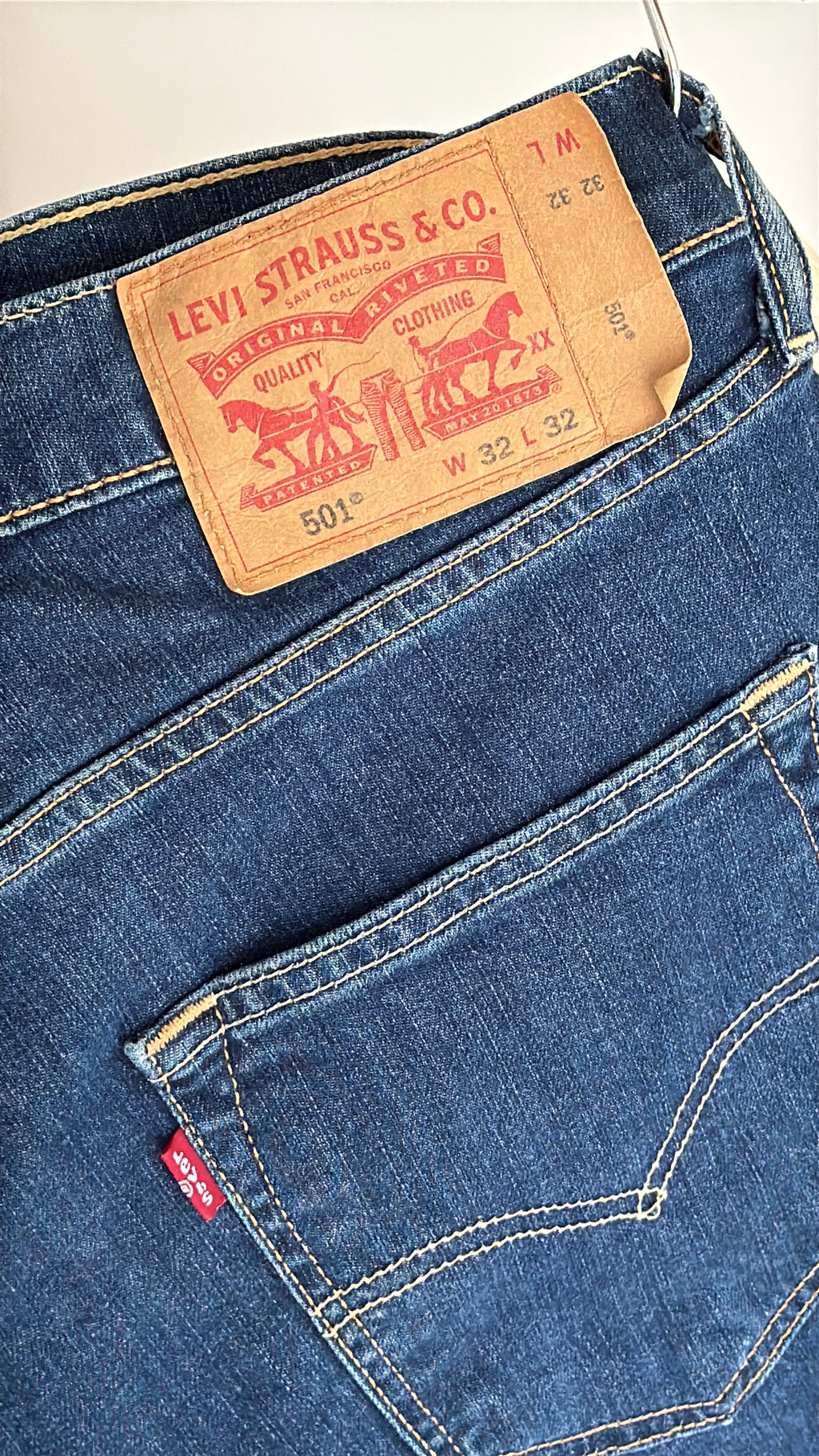 Levi 501 Straight Leg Jeans